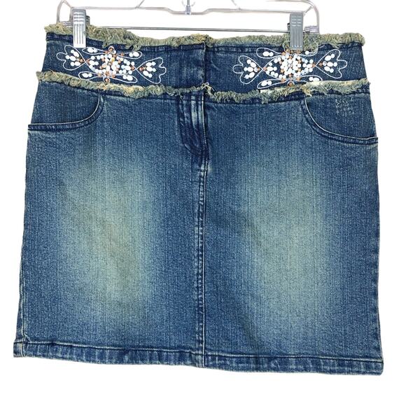 INC Denim Mini Skirt Sz 6 Blue Jean Fringe Embroidered Beaded Y2K Stretch - Picture 1 of 9